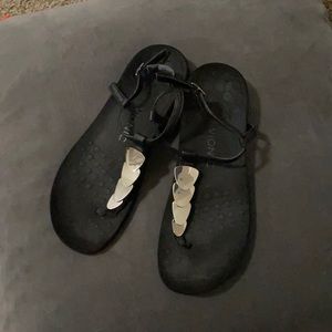 Ladies Vionic black/silver sandals